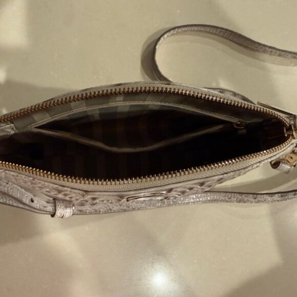 BRAHMIN CROSSBODY HANDBAG - LIKE NEW. - Picture 8 of 11